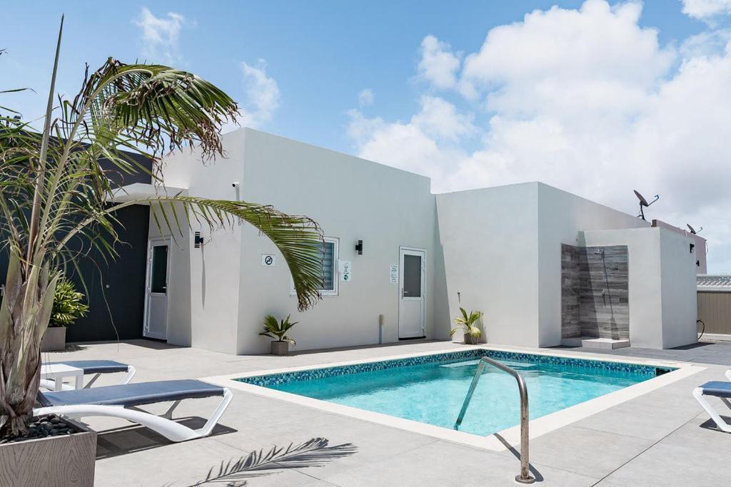 The Palm Leaf Apartments Noord Buitenkant foto